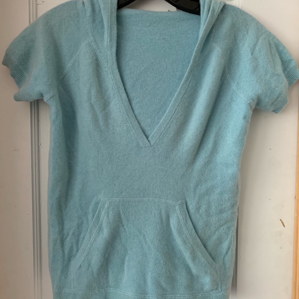 Cashmere short hooded sweater beautiful blue